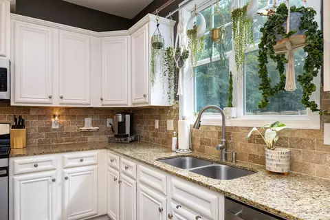 Kitchen - 338 Aberlour Dr, Sumter, SC 29154 photo 3 of 5