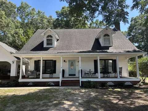 40 Club Forest Ct, Sumter, SC 29154