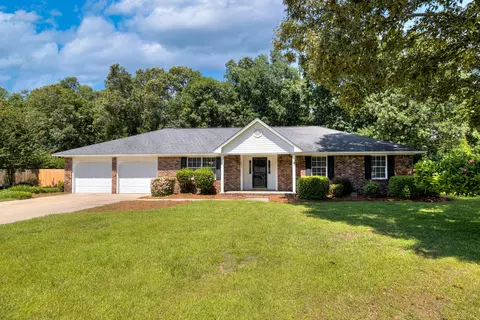 1025 Waterway Dr, Sumter, SC 29154