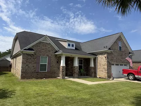 Exterior - 1030 Dewees St, Sumter, SC 29150 photo 11 of 12