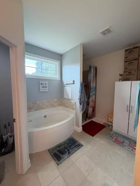 Bath - 1030 Dewees St, Sumter, SC 29150 photo 2 of 3