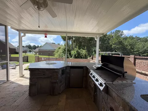 Exterior - 1030 Dewees St, Sumter, SC 29150 photo 6 of 15