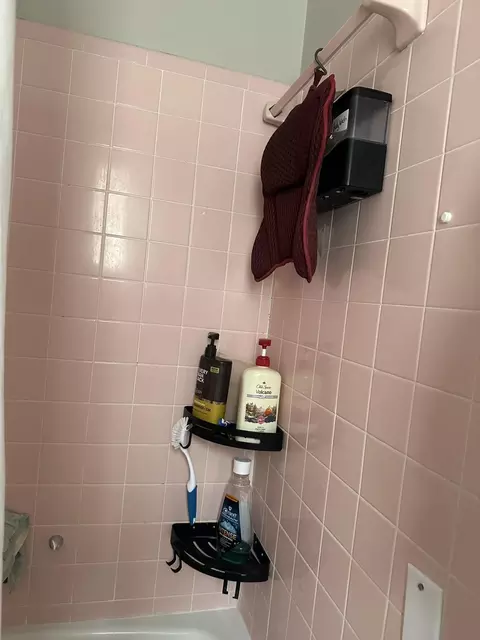Bath - 1 Henrietta St, Sumter, SC 29150 photo 2 of 2