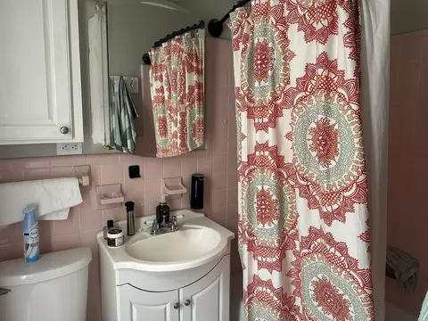 Bath - 1 Henrietta St, Sumter, SC 29150 photo 1 of 2