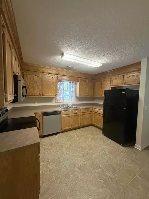 Kitchen - 937 Lamorak St, Sumter, SC 29154 photo 8 of 8
