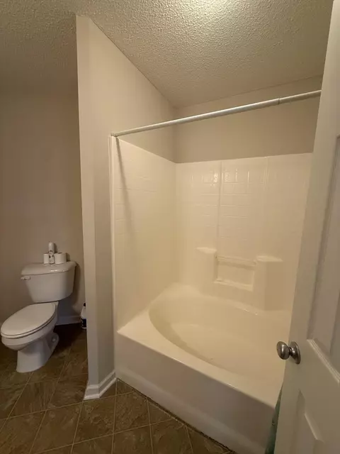 Bath - 937 Lamorak St, Sumter, SC 29154 photo 3 of 6