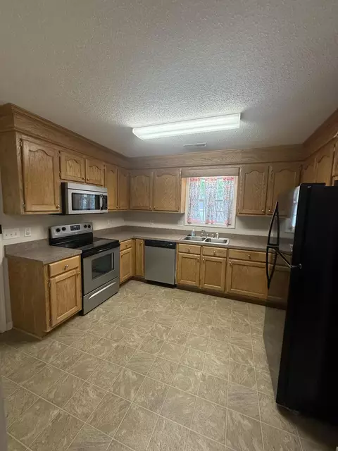 Kitchen - 937 Lamorak St, Sumter, SC 29154 photo 1 of 8