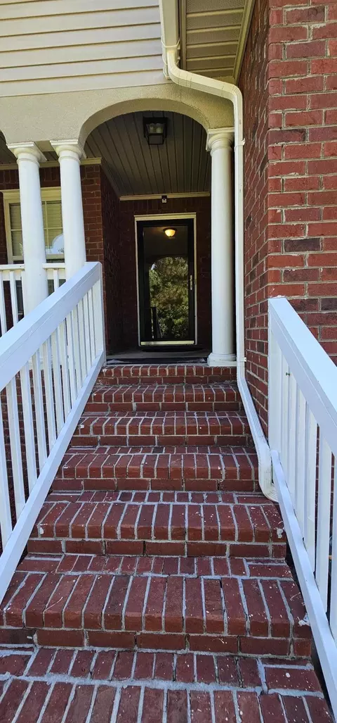 2755 Navigator Cir, Dalzell, SC 29040