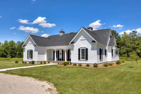 1646 Cleveland St, Elloree, SC 29047