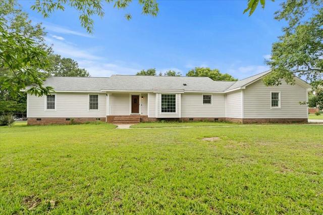 1186 Pointer Dr, Manning, SC 29102