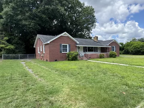 110 Harris St, Bishopville, SC 29010