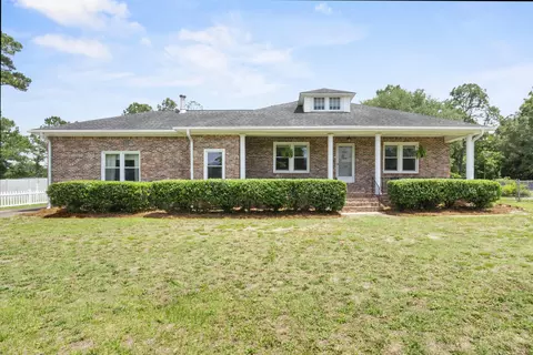 2004 Medfield Dr, Camden, SC 29020