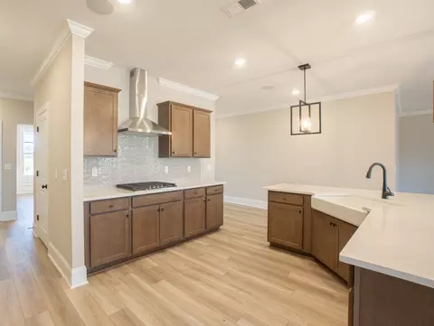 Kitchen - 140 Windjammer Way, Sumter, SC 29150 photo 5 of 6