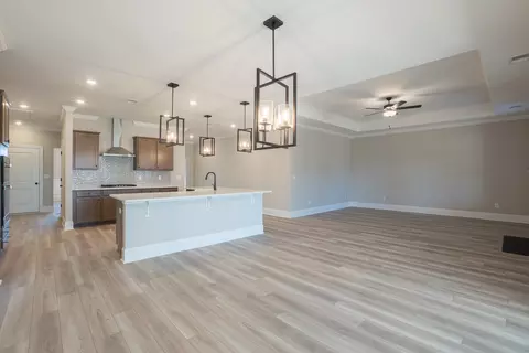 Living - 140 Windjammer Way, Sumter, SC 29150 photo 6 of 8