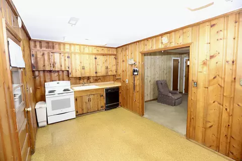 Kitchen - 114 Vernon Dr, Sumter, SC 29150 photo 2 of 3