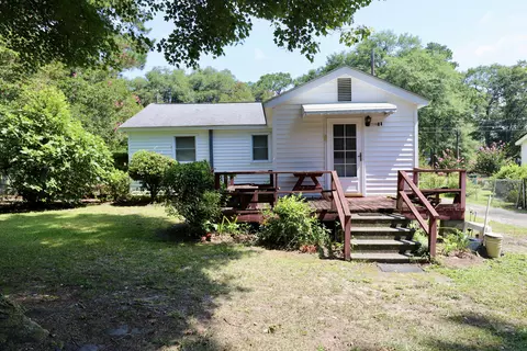 Exterior - 114 Vernon Dr, Sumter, SC 29150 photo 8 of 12