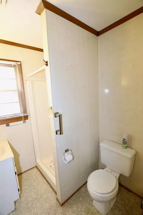 Bath - 114 Vernon Dr, Sumter, SC 29150 photo 5 of 5