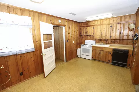 Kitchen - 114 Vernon Dr, Sumter, SC 29150 photo 3 of 3