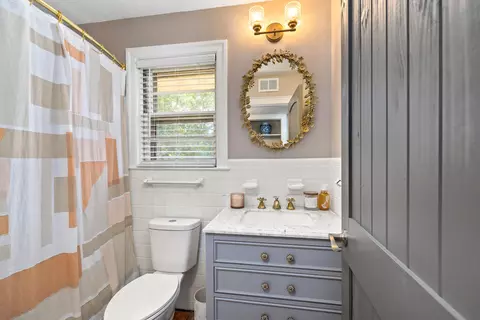 Bath - 31 Riley St, Sumter, SC 29150 photo 3 of 4