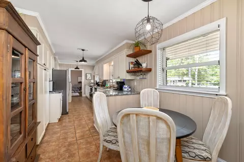 Dining - 31 Riley St, Sumter, SC 29150 photo 3 of 4
