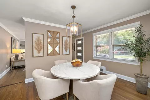 Dining - 31 Riley St, Sumter, SC 29150 photo 2 of 4