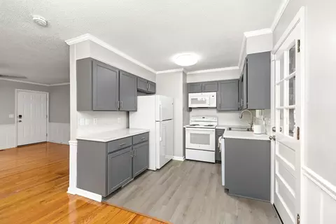 Kitchen - 660 Woodside Dr, Manning, SC 29102 photo 1 of 2