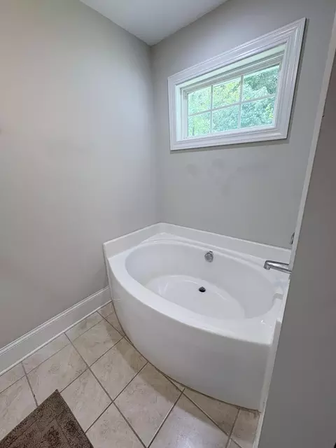 Bath - 1100 Dewees St, Sumter, SC 29150 photo 3 of 4