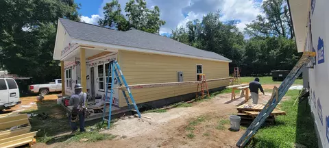 Exterior - 26 Pine St, Sumter, SC 29150 photo 2 of 5