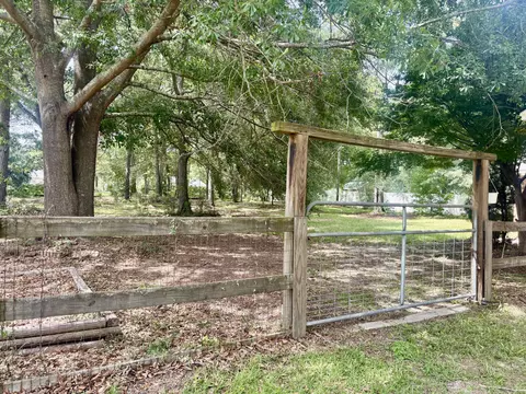 2385 Autumn Ter, Dalzell, SC 29040