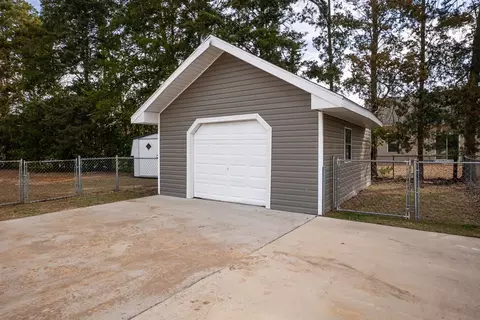 Exterior - 285 Freedom Blvd, Sumter, SC 29154 photo 7 of 9