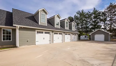 Exterior - 285 Freedom Blvd, Sumter, SC 29154 photo 5 of 9