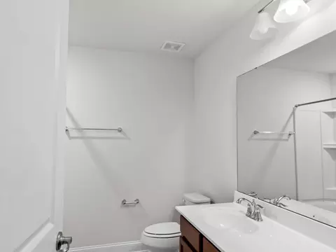 Bath - 1134 Beechfern Cir, Elgin, SC 29045 photo 4 of 4