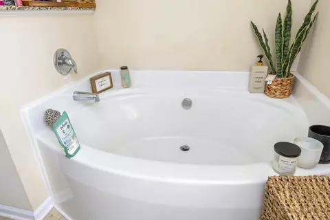 Bath - 1773 Nicholas Dr, Sumter, SC 29154 photo 3 of 6