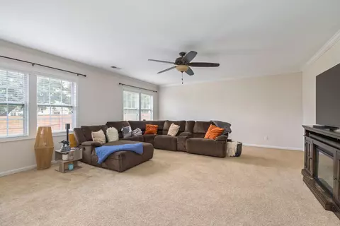 Living - 1773 Nicholas Dr, Sumter, SC 29154 photo 1 of 2