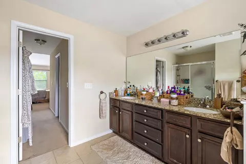 Entry Way - 1773 Nicholas Dr, Sumter, SC 29154 photo 2 of 4