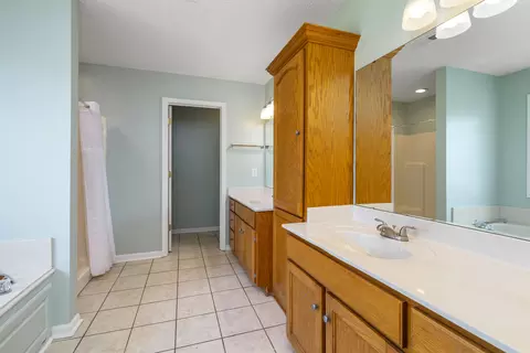 Bath - 200 Trillium Ln, Sumter, SC 29154 photo 1 of 6