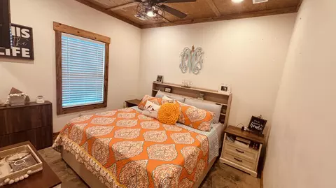 Bedroom - 1702 Camp Shelor Rd, Manning, SC 29102 photo 6 of 7