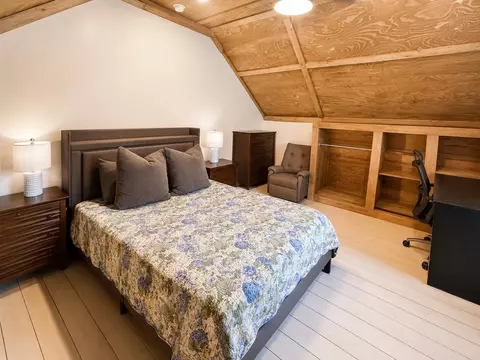 Bedroom - 1702 Camp Shelor Rd, Manning, SC 29102 photo 2 of 7