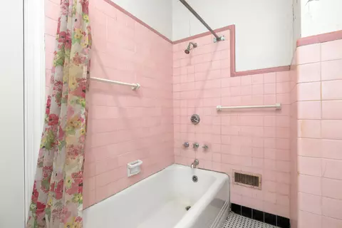 Bath - 14 Moise Dr, Sumter, SC 29150 photo 5 of 6
