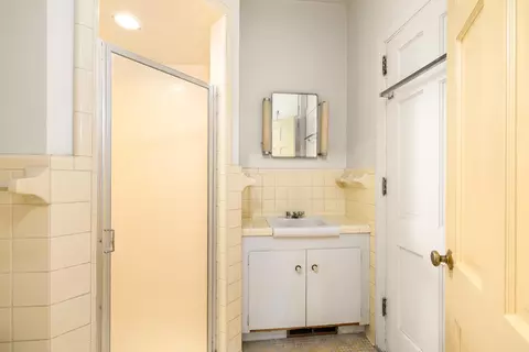 Bath - 14 Moise Dr, Sumter, SC 29150 photo 6 of 6