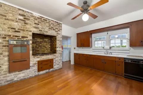 Kitchen - 14 Moise Dr, Sumter, SC 29150 photo 1 of 3