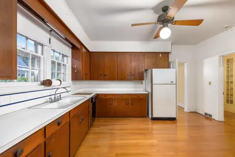 Kitchen - 14 Moise Dr, Sumter, SC 29150 photo 3 of 3