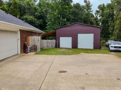 Exterior - 1460 Malone Dr, Sumter, SC 29154 photo 2 of 19