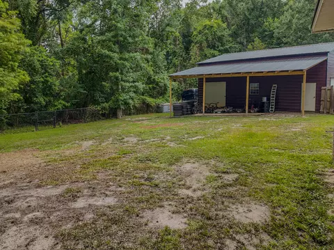 Exterior - 1460 Malone Dr, Sumter, SC 29154 photo 16 of 19