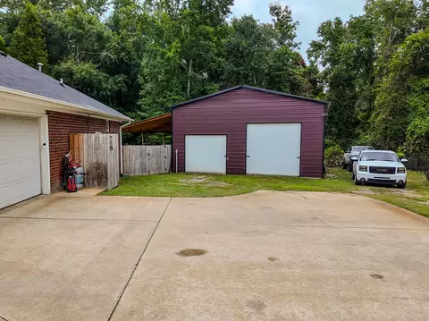 Exterior - 1460 Malone Dr, Sumter, SC 29154 photo 13 of 19