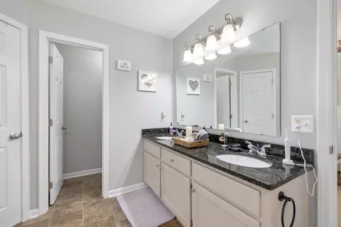 Bath - 3540 Katwallace Cir, Sumter, SC 29154 photo 2 of 5