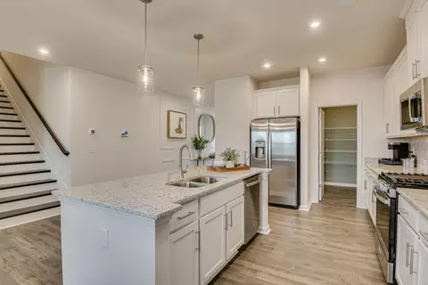 Kitchen - 965 Curlew Cir, Sumter, SC 29150 photo 4 of 4