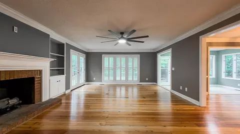 Living - 715 Lewis Rd, Sumter, SC 29154 photo 1 of 5