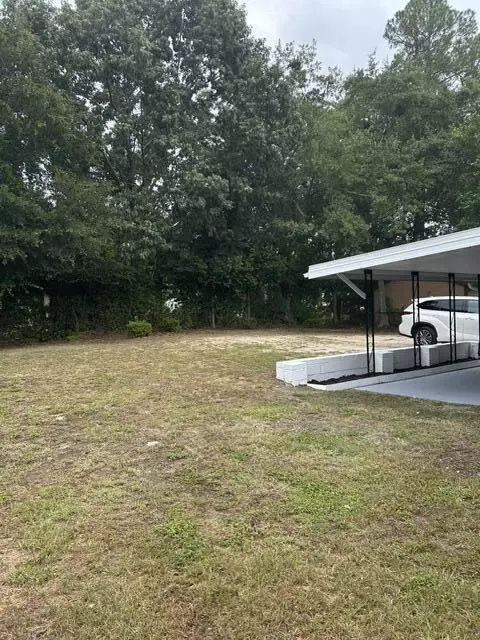 Exterior - 495 Pinewood Rd, Sumter, SC 29154 photo 7 of 11