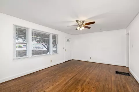 Living - 495 Pinewood Rd, Sumter, SC 29154 photo 1 of 2